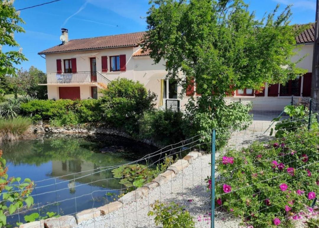 Charmant Logement Entier A La Campagne Sencenac-Puy-de-Fourches Extérieur photo